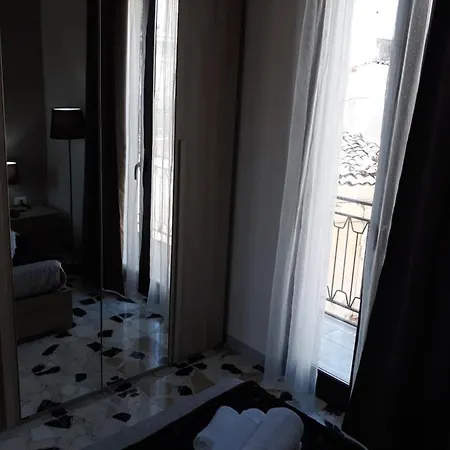 Antares קומיסו