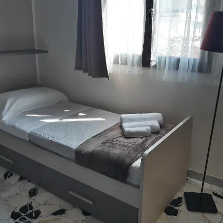 Antares Bed and Breakfast 3*
