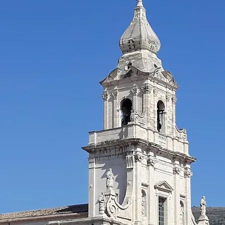 Antares קומיסו