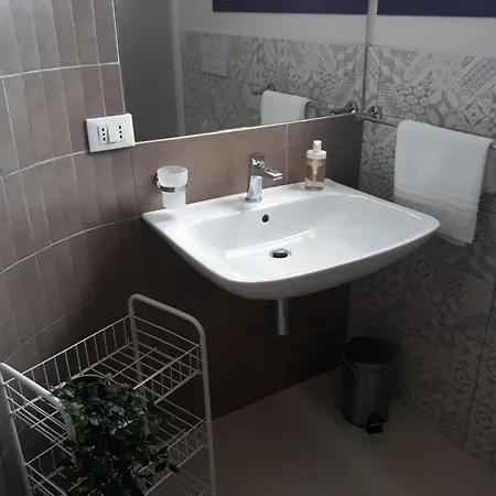 Antares Bed and Breakfast 3*